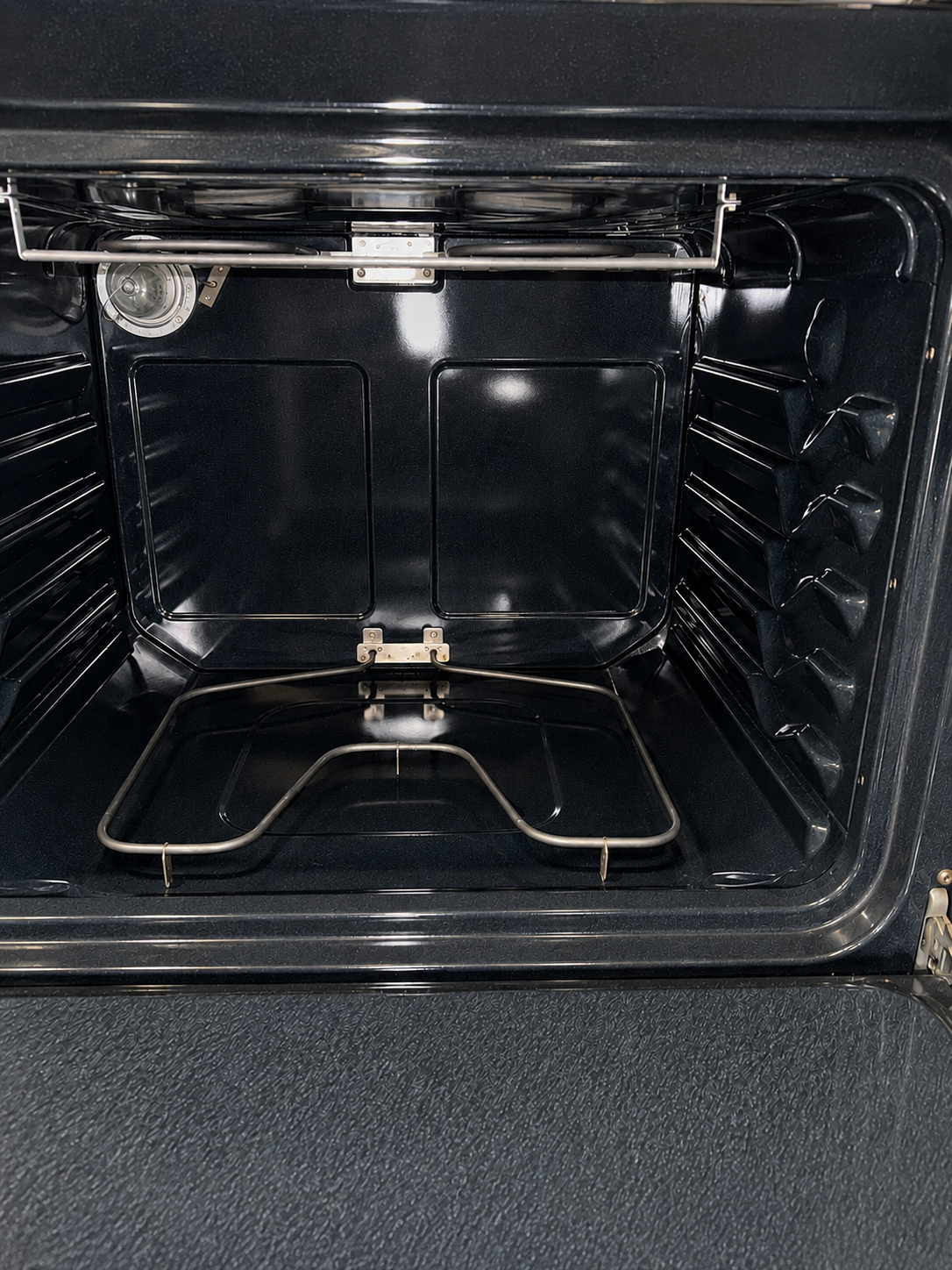 Oven after cleaning